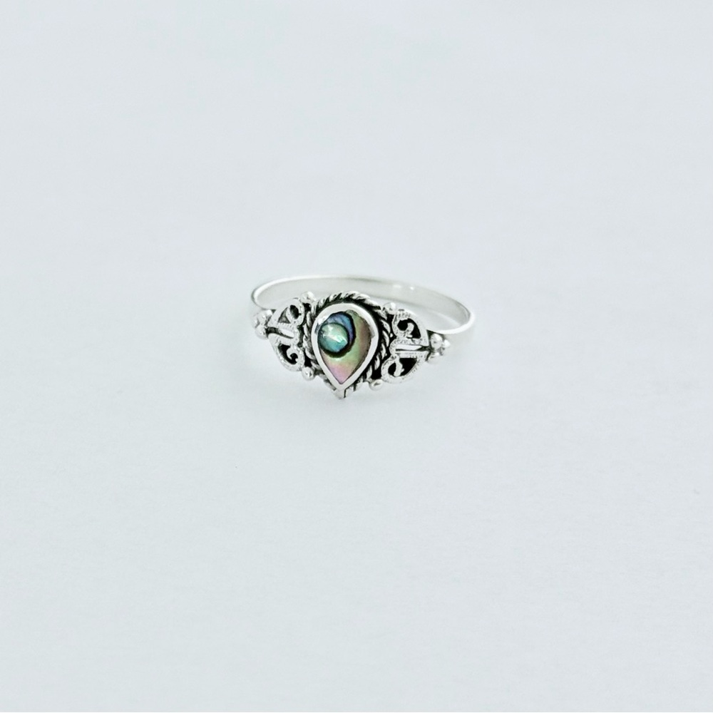 Sterling Silver Teardrop Abalone Ring with Swirls, Pear Shape Rings, Seashells - Picture 4 of 13
